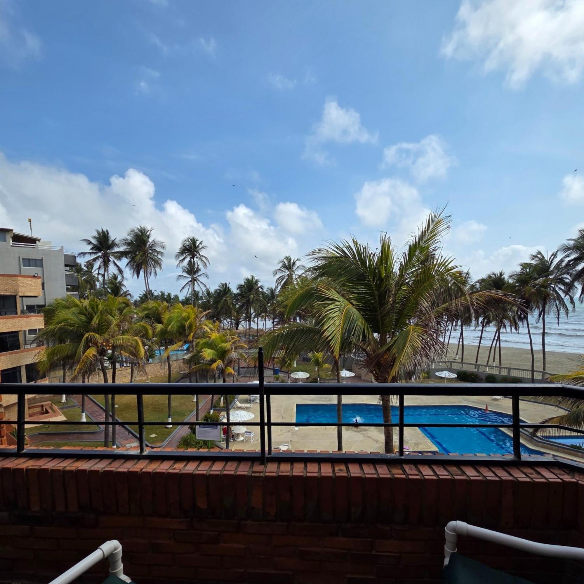 Tucacas, Frente Al Mar, Balcon, Piscina Y Playa Privada Lejlighed Eksteriør billede