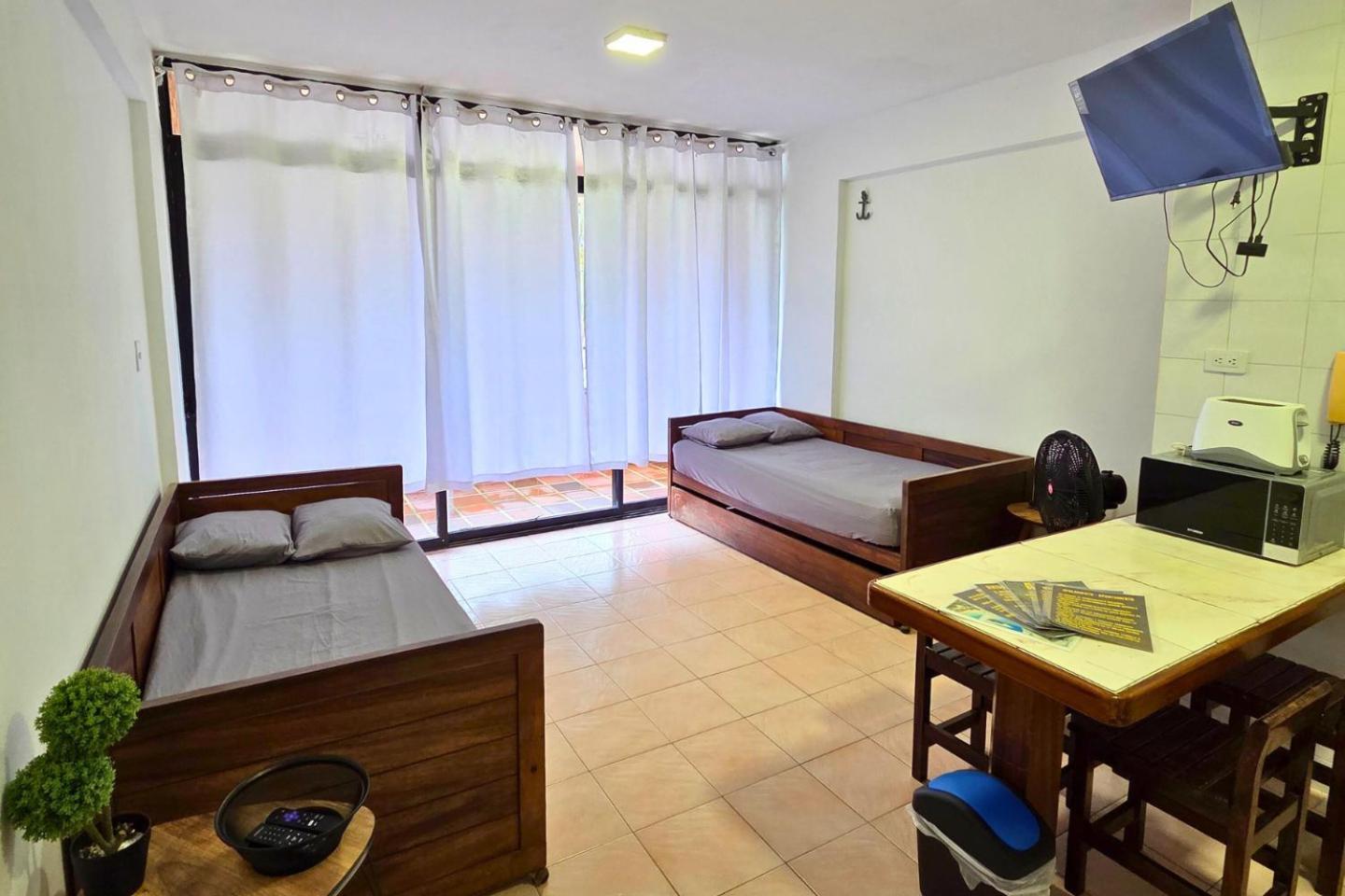 Tucacas, Frente Al Mar, Balcon, Piscina Y Playa Privada Lejlighed Eksteriør billede