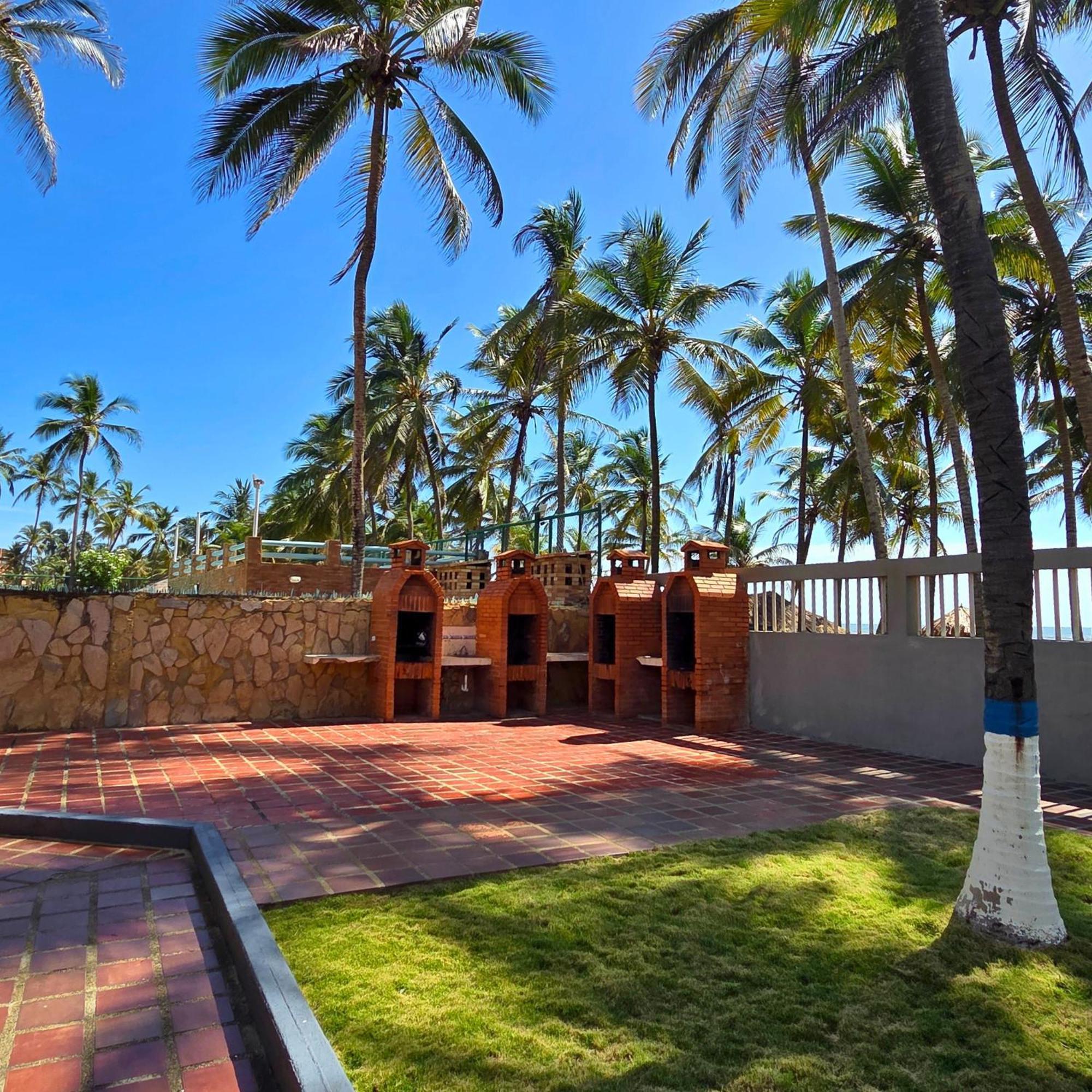 Tucacas, Frente Al Mar, Balcon, Piscina Y Playa Privada Lejlighed Eksteriør billede