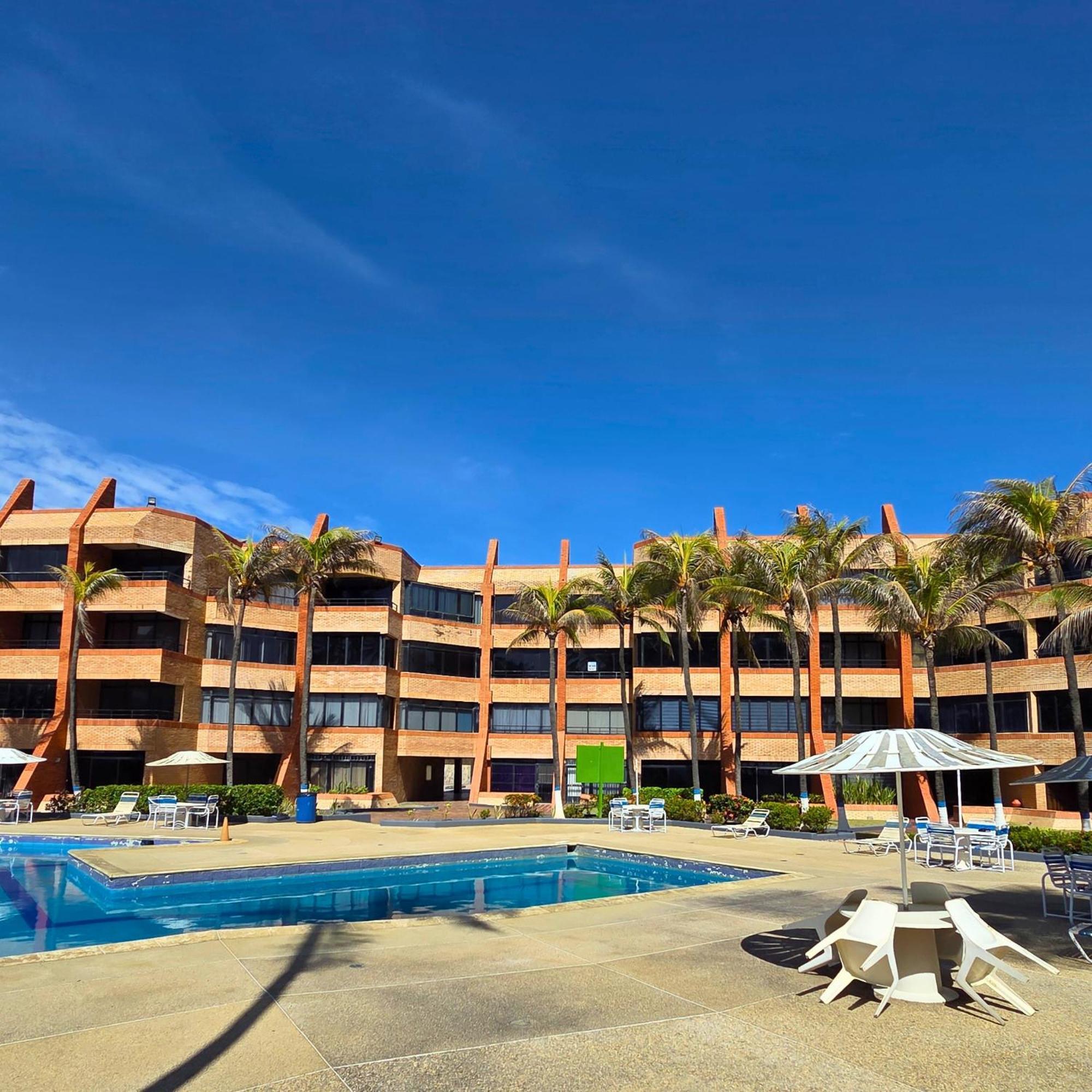 Tucacas, Frente Al Mar, Balcon, Piscina Y Playa Privada Lejlighed Eksteriør billede